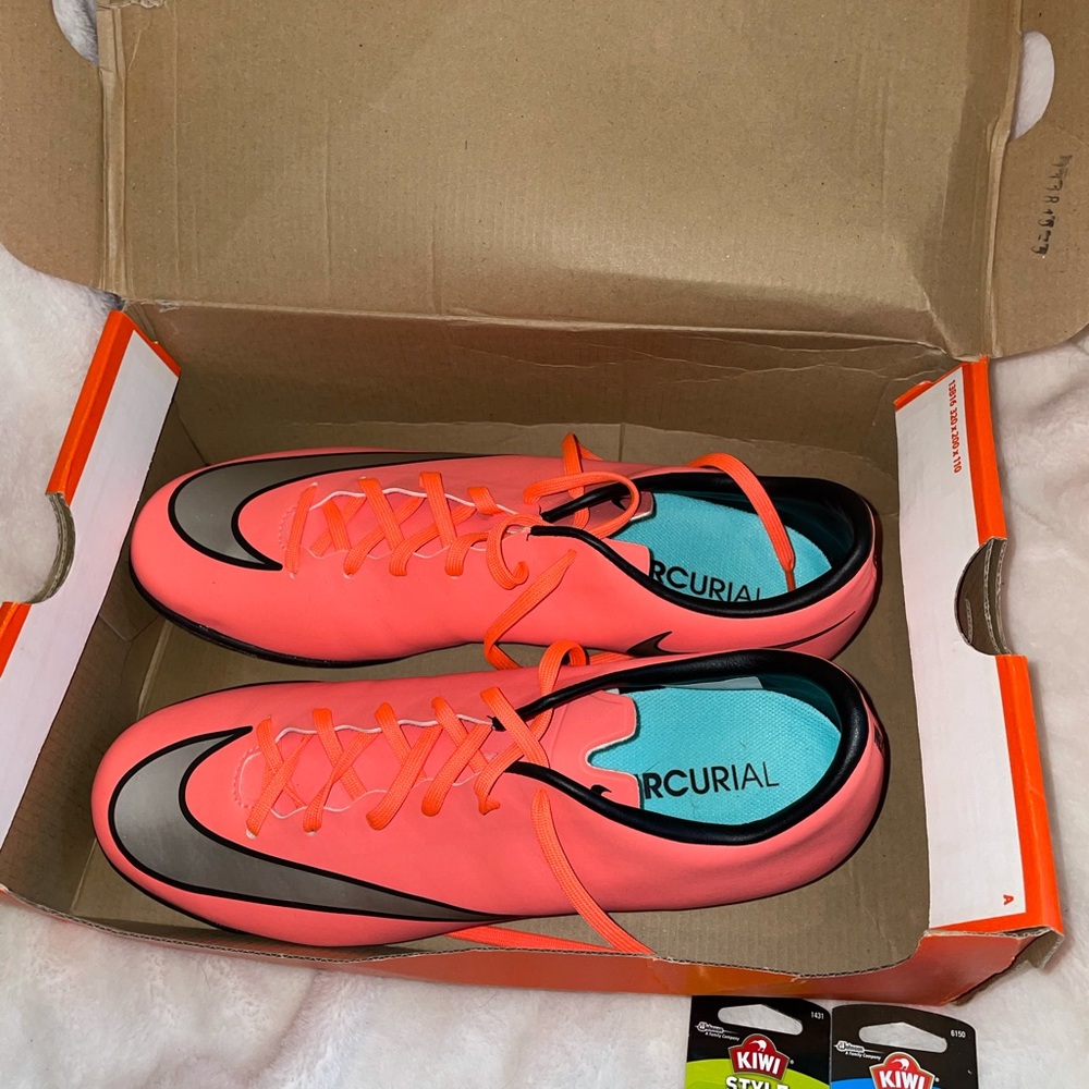 Nike indoor soccer cleats
